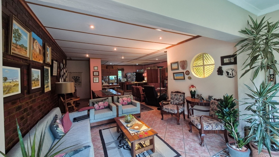 3 Bedroom Property for Sale in Kannoniers Park North West